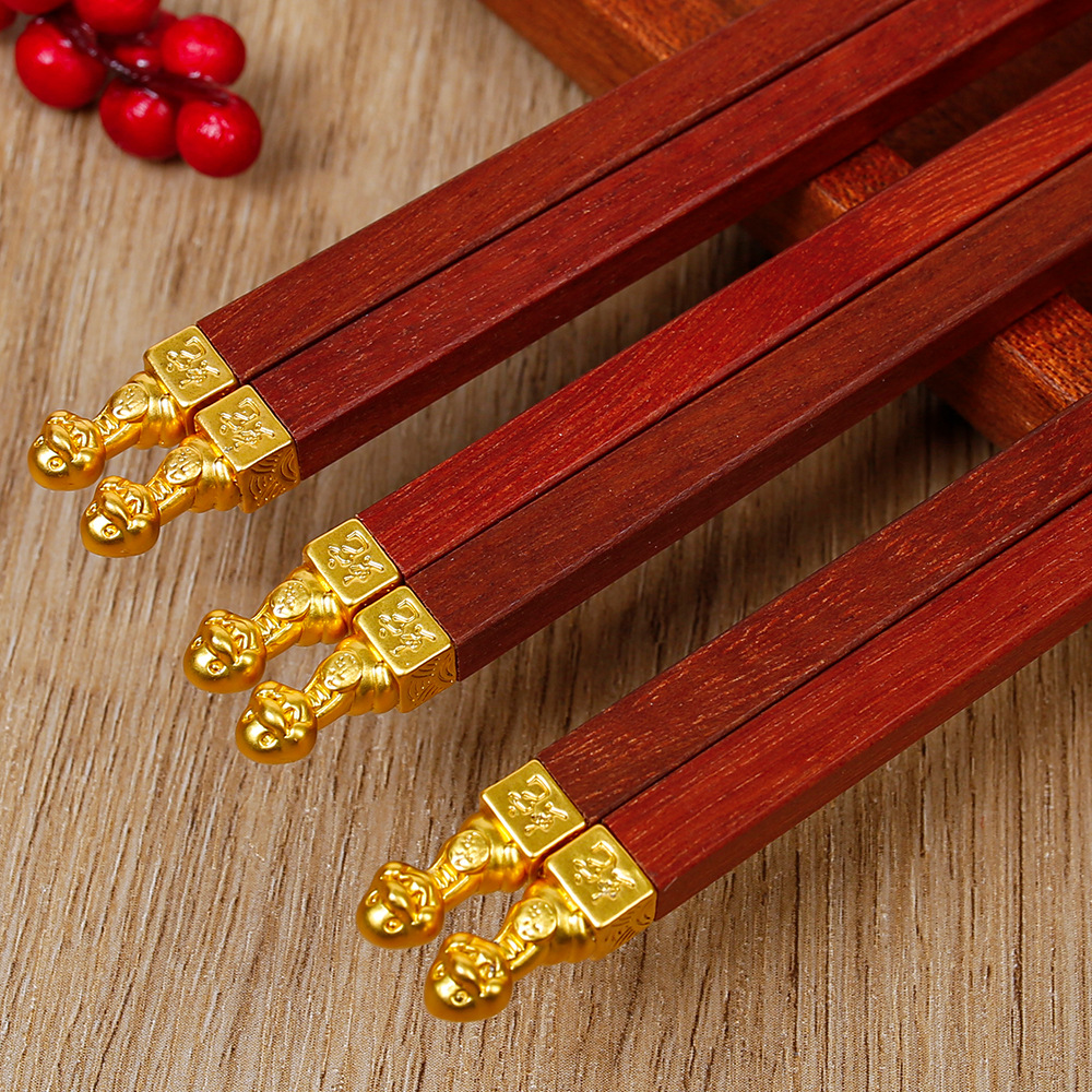 La marea nacional del Año de la Serpiente tiene un buen comienzo, regalo de la reunión anual, palillos de sándalo rojo, juego de caja de regalo de 5 pares, palillos de sándalo rojo para el hogar, letras