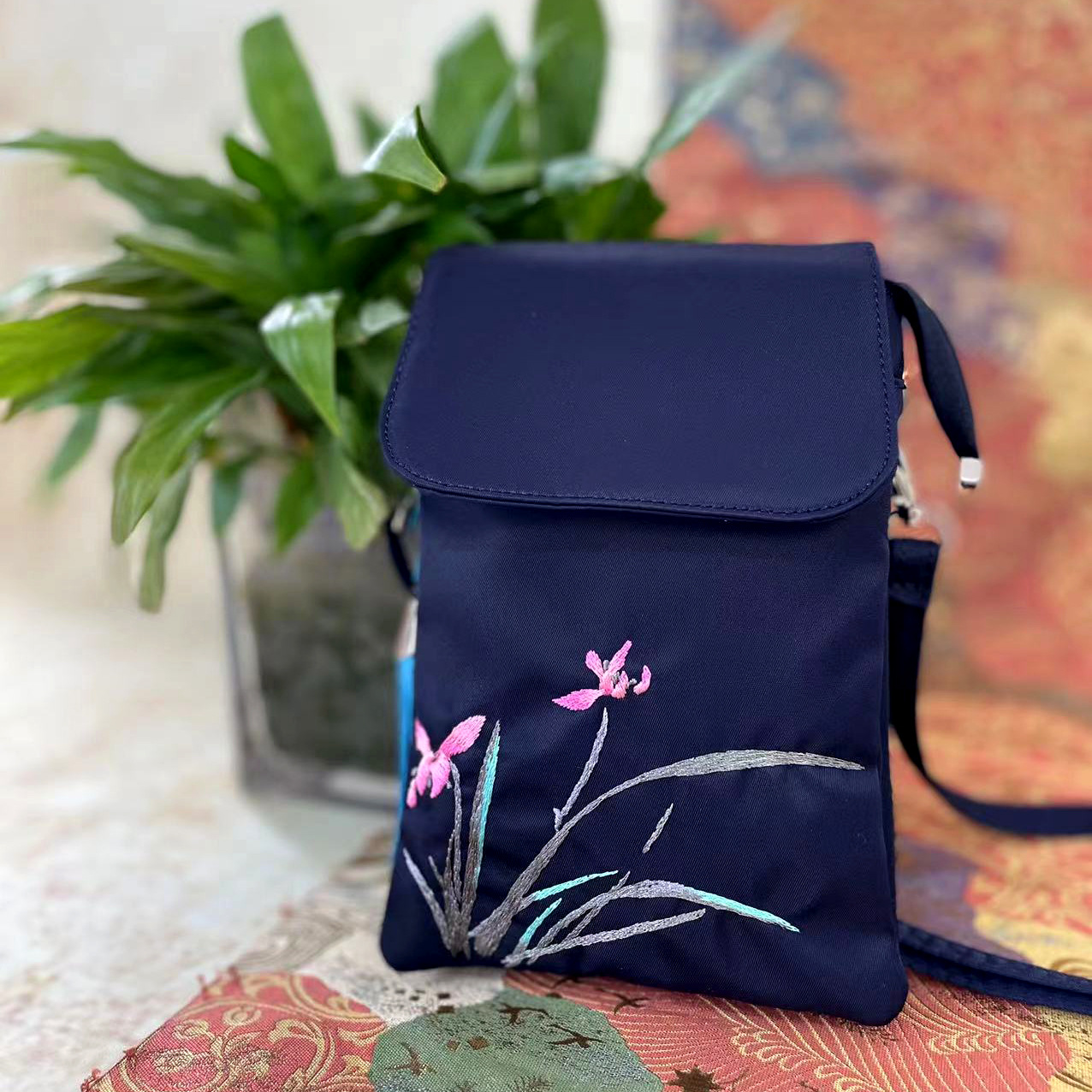 Bolso bordado hecho a mano estilo étnico bolso bordado del teléfono móvil bolso de crossbody de las mujeres señoras nuevo bolso de nylon del teléfono móvil al por mayor