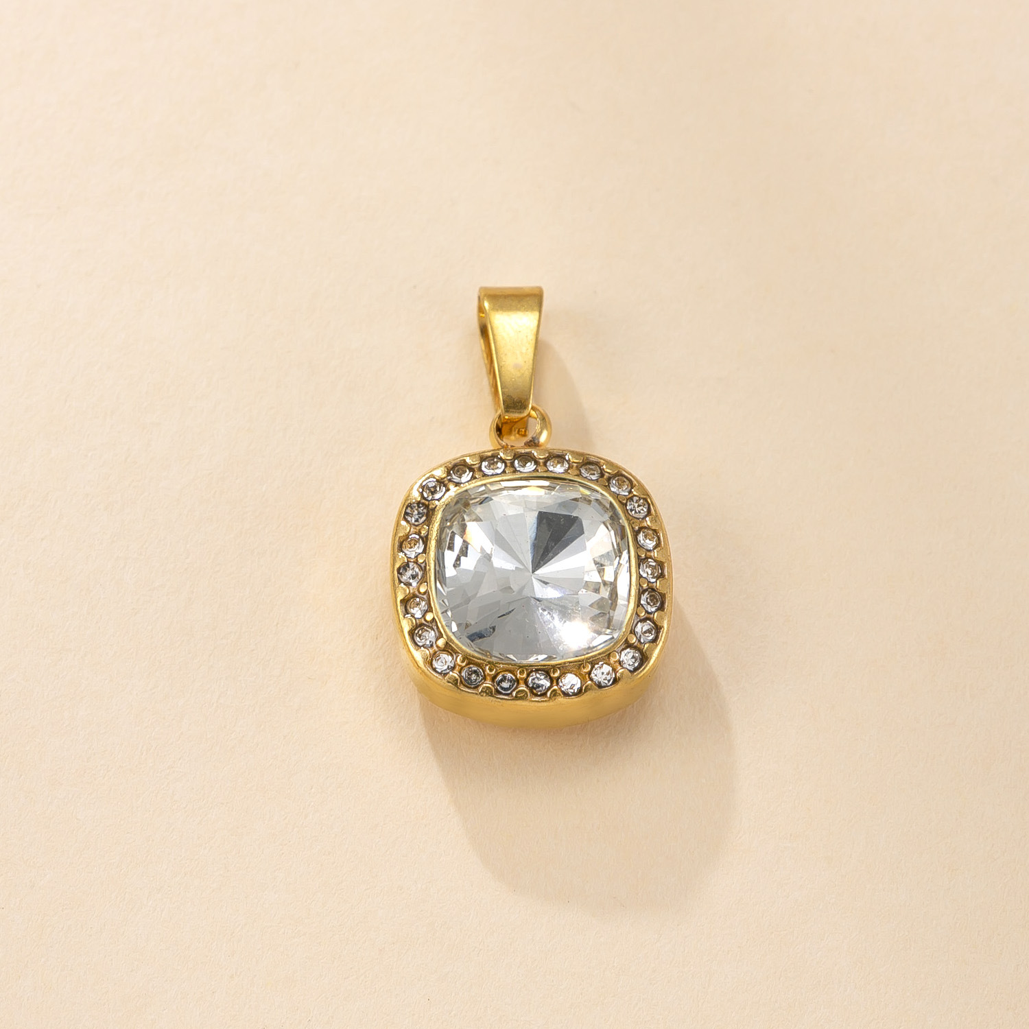 Colgante único, joyería transfronteriza de acero inoxidable, fundición, collar de circón con incrustaciones, chapado en oro de 18k, fábrica de accesorios de joyería de bricolaje de alta calidad