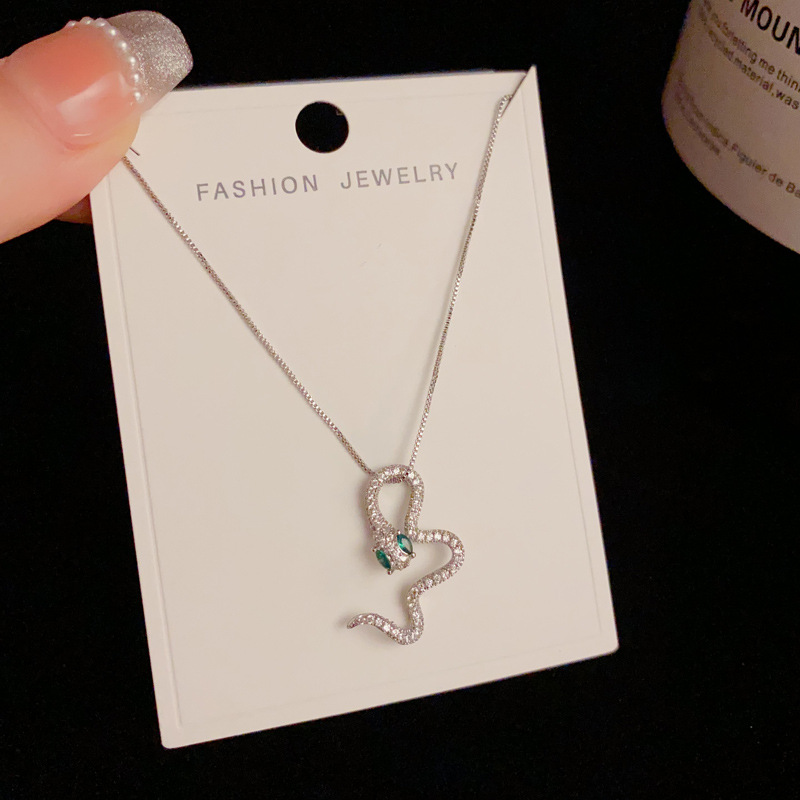 Zircon Snake Necklace, Personalized Fashion Collarbone Chain_voghion.com