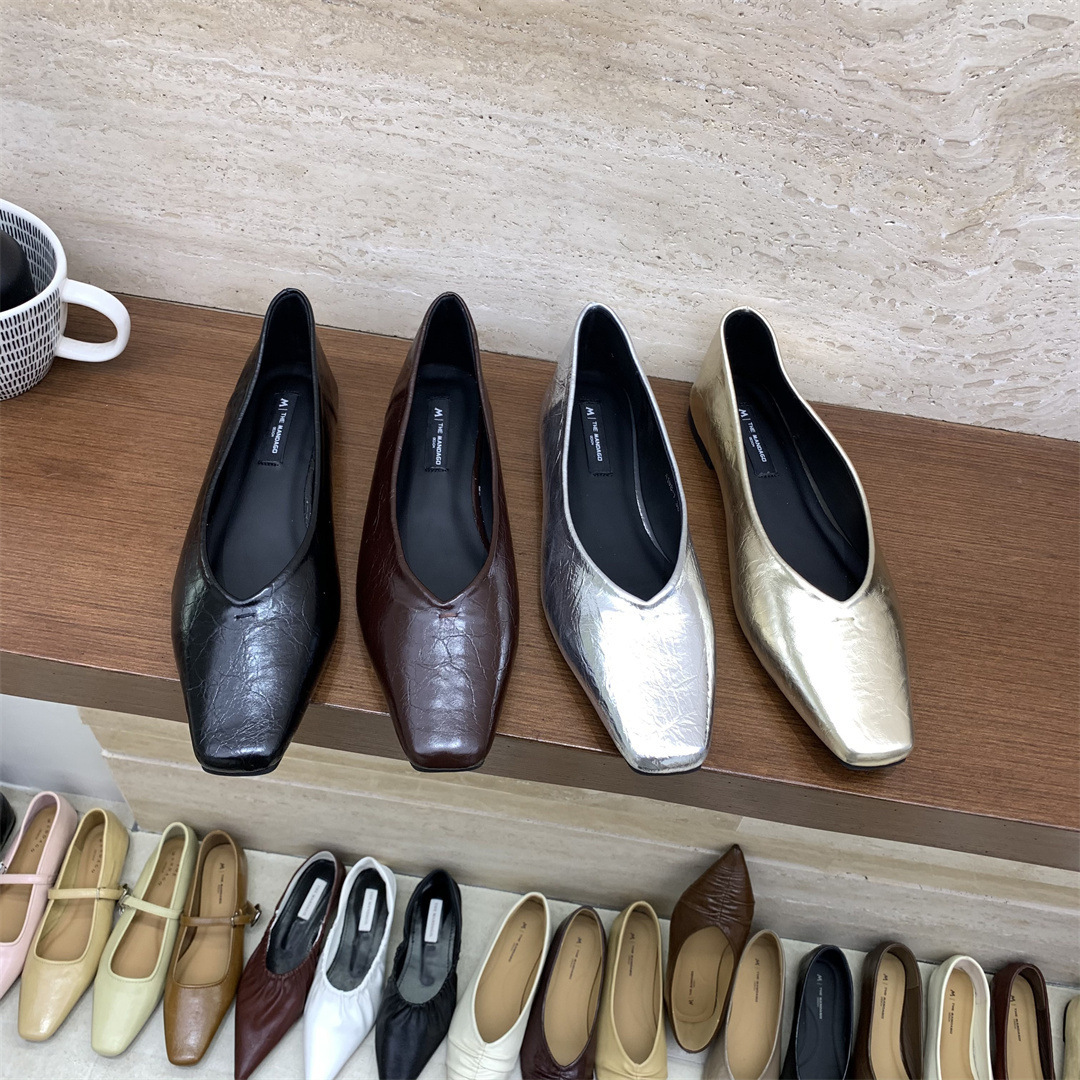 봄, 가을 여성용 얕은 구멍 실버 슈즈 한국식 프렌치 스타일 저녁 통근용 로우힐 플랫 가죽 슈즈