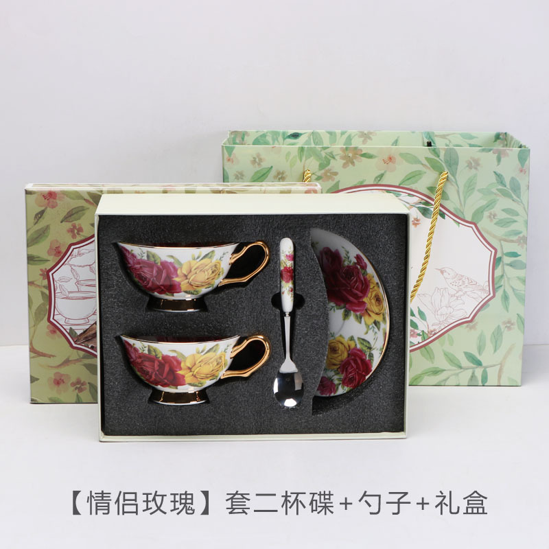Traje de taza de Café de China de hueso de estilo europeo juego de té de la tarde dibujo exquisito de alta gama juego de té de flores de oro traje caja de regalo