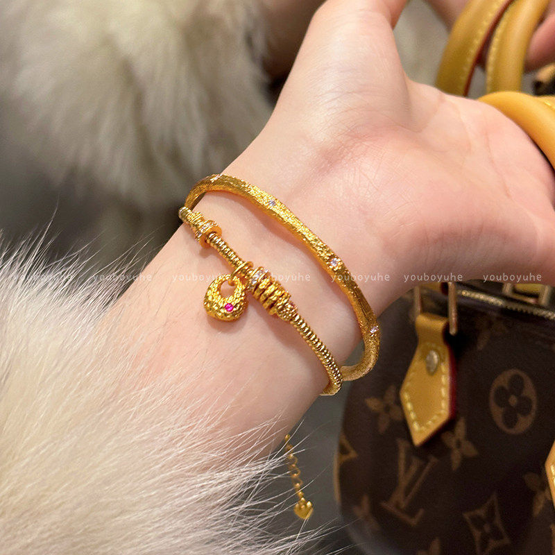 Traditional gold-plated bracelet for women with open design, stackable, light luxury, high-end gold jewelry