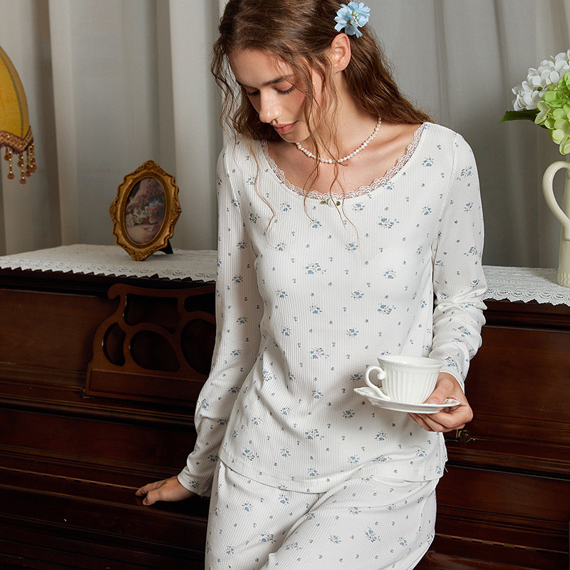 Spring and autumn floral pattern knitted cotton home wear set with chest pads, including a top and wide-leg pants, sweet, soft, and comfortable for women Spring and autumn floral pattern knitted cotton home wear set with chest pads, including a top and wide-leg pants, sweet, soft, and comfortable for women