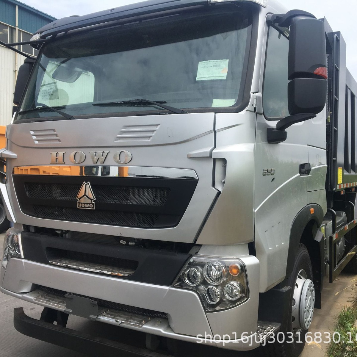 25吨中国重汽豪沃A7自卸车出口18953179839