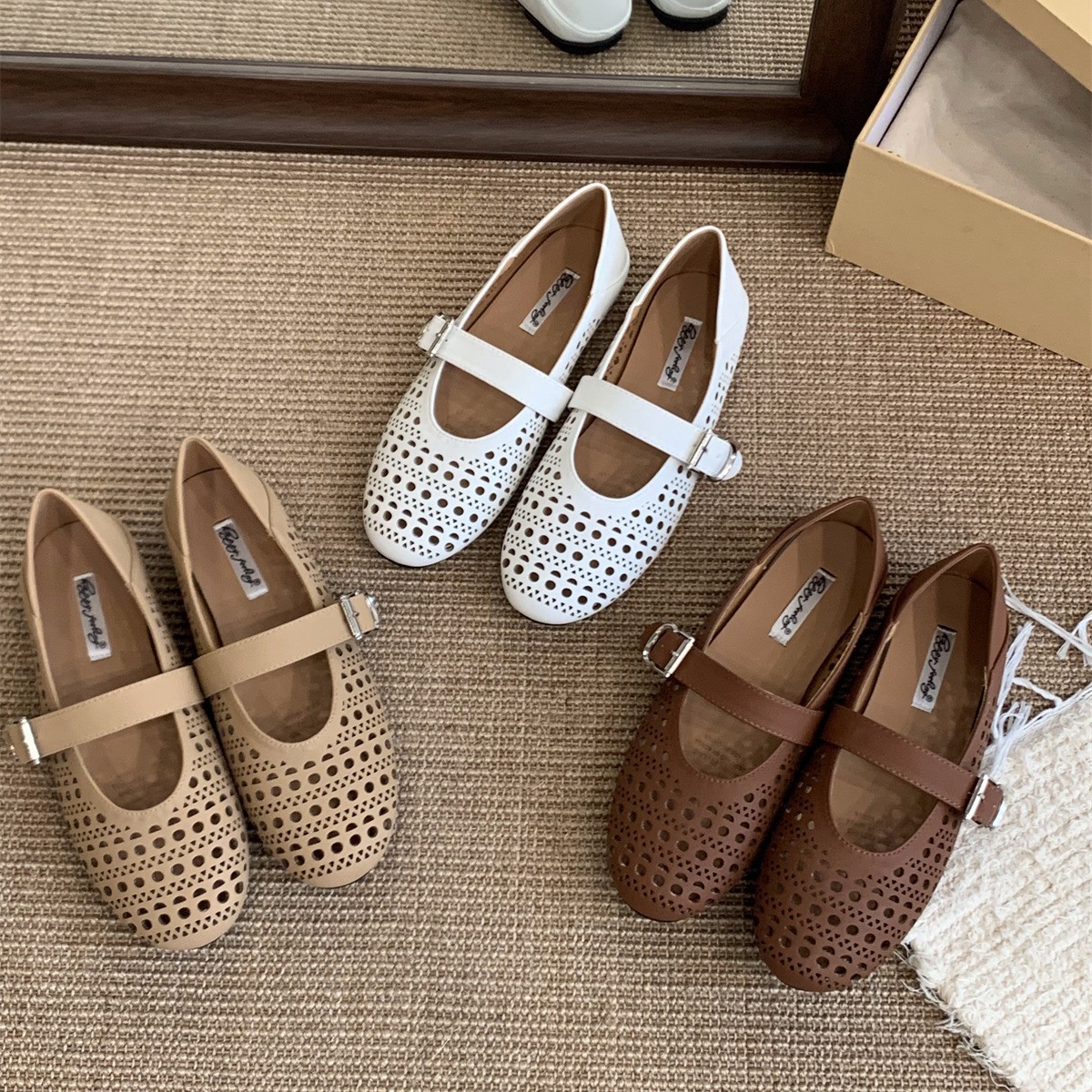 平底复古镂空白色玛丽珍单鞋女鞋子2025新款春夏季法式温柔晚晚鞋