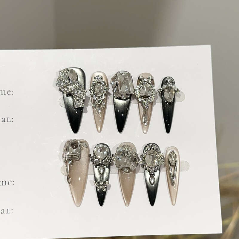 Purely Handmade High-End Autumn and Winter Black Cat-Eye Long Pointed Nail Tips, European and American Style Heavy-Duty Sparkling Fake Nail Stickers Purely Handmade High-End Autumn and Winter Black Cat-Eye Long Pointed Nail Tips, European and American Style Heavy-Duty Sparkling Fake Nail Stickers