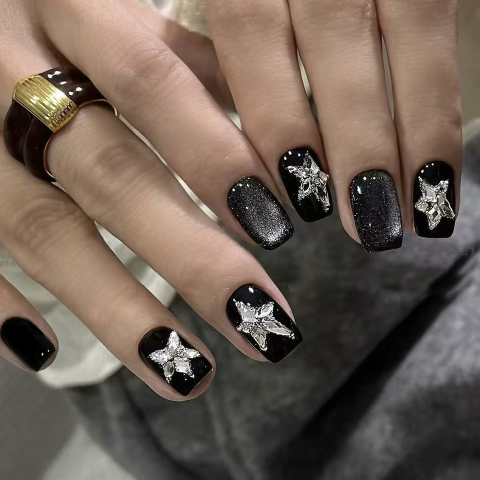 2026 nuevo diseño mariposa hada punta de dedo fantasía estrella de alto nivel lujoso ligero vestido a mano productos terminados de uñas