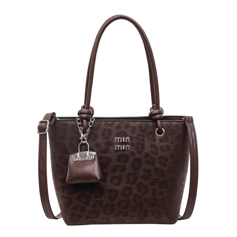 Transfronterizo coreano yozi versátil bolsa de cesta de verduras 2025 otoño y invierno nuevo tipo de bolso de hombro móvil bolso de cubo de niña