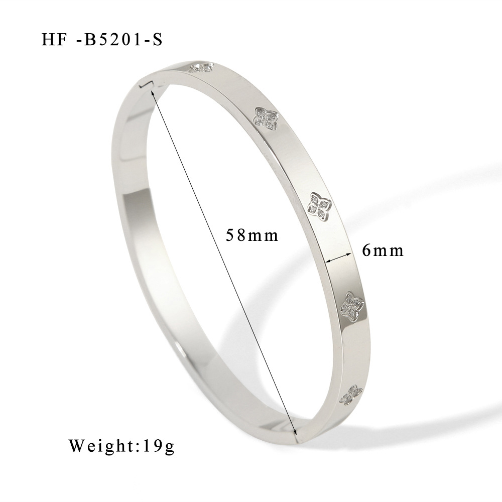 Ins estilo explosivo CNC diamante brillante flor de cuatro hojas flor de la suerte moda todo fósforo hebilla pulsera hecha a mano luz de lujo