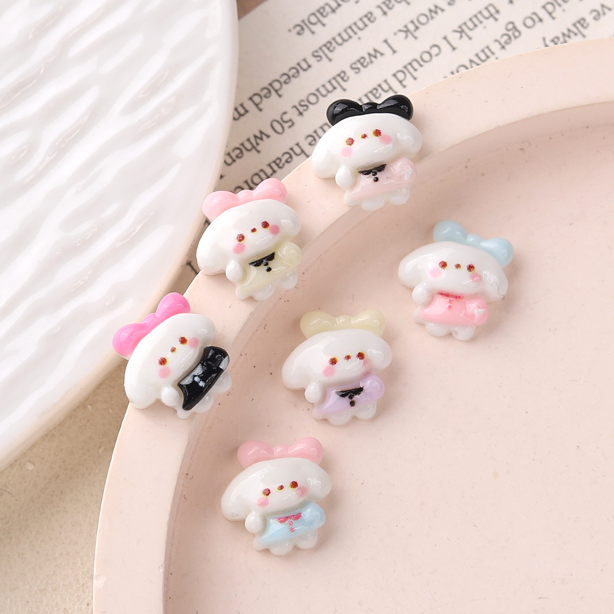 만화 DIY 수지 액세서리 액세서리 미니 흔들기 강아지 크림 젤 수제 헤어 클립 휴대 전화 케이스 신발 버클 액세서리