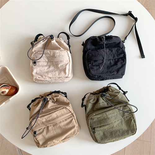 ins Korean version trendy new small shoulder bag fashion niche crossbody bag casual drawstring pleated mobile phone bag
