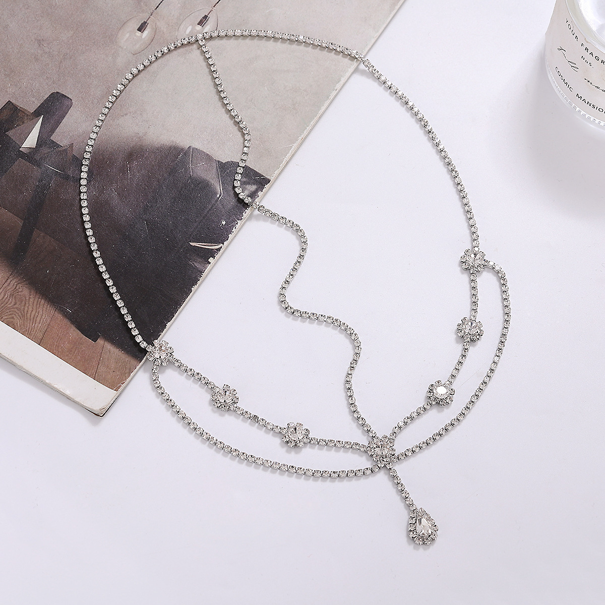 Tocado de cristal exótico frente decoración ceja colgante garra cadena flash diamante cadena traje antiguo Hanfu atmósfera sensación de frío accesorios para el cabello