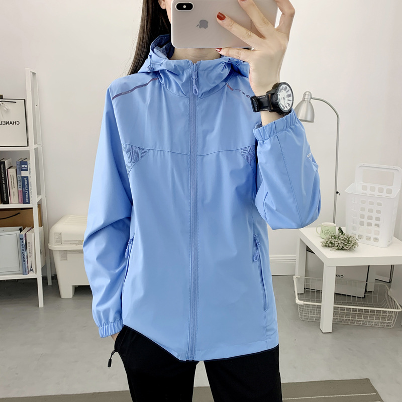 Primavera y otoño doble cara vestir ropa de asalto mujer al aire libre una sola capa de chaqueta con sombrero a prueba de viento camuflaje traje de montaña chaqueta de manga larga hombre