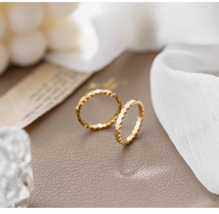 Кольцо в форме сот без бриллиантов, золотое одинарное