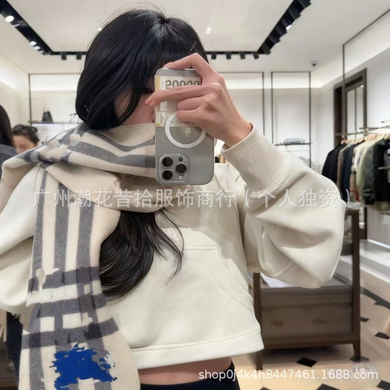 B宝家双面刺绣羊绒格子男女围巾原版一比一印花战马提花围脖批发|undefined