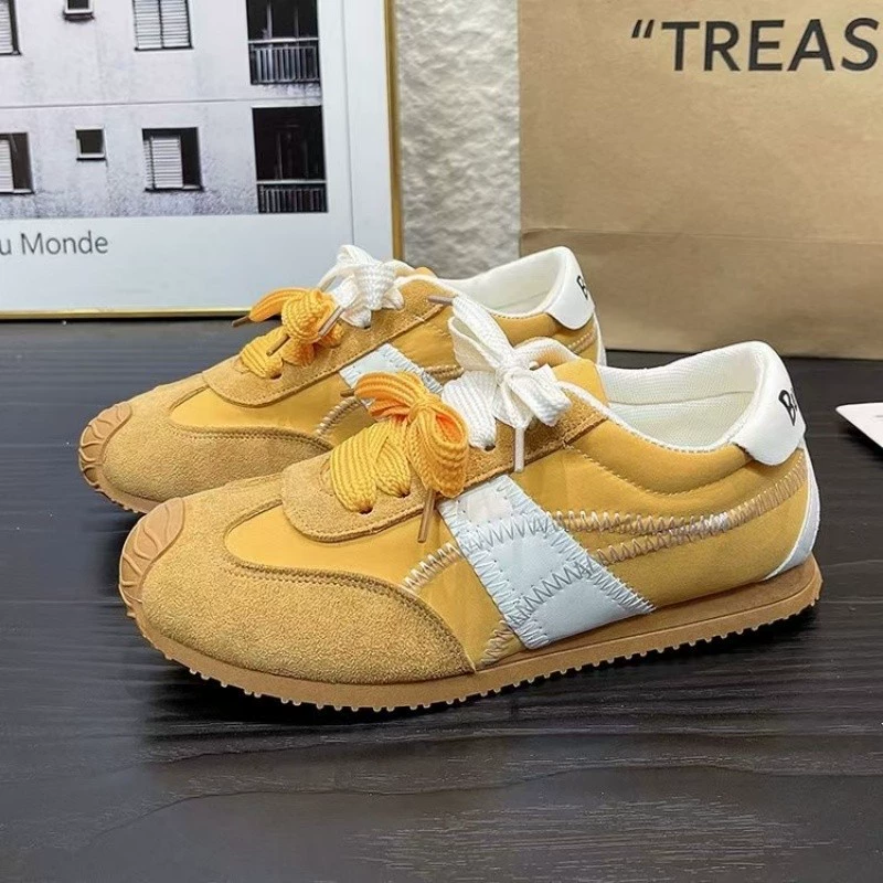 Популярные немецкие кроссовки для женщин, лето 2025, новые универсальные легкие повседневные спортивные кроссовки на мягкой подошве, модные туфли Форрест Гамп на плоской подошве