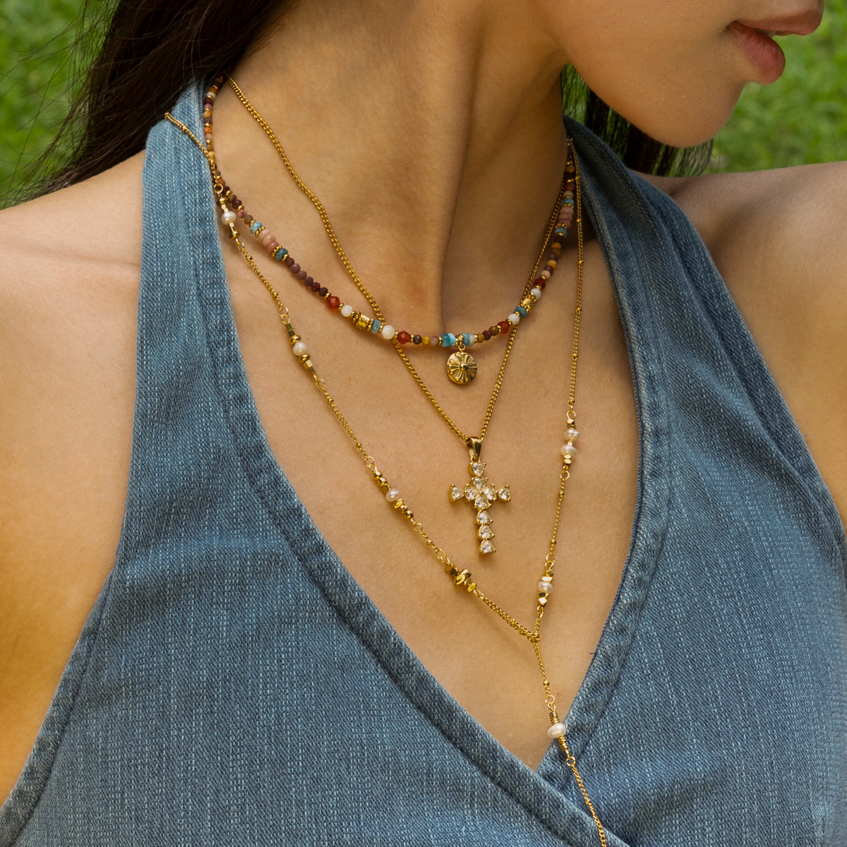 Collar de acero inoxidable transfronterizo de Europa y los Estados Unidos, mujer ligera y lujosa, nicho superpuesto con joyas de acero de titanio de piedra natural.