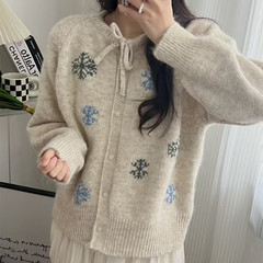 森系のレトロな花刺繍カーディガンのセーター