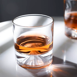 玻璃杯;酒杯;碗