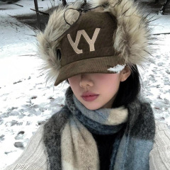 韓国の新しい秋冬スタイルYY文字刺繍模造毛皮ひさし付き帽子、女性用、厚みのあるコーデュロイ、暖かく耳を保護する雷峰帽子