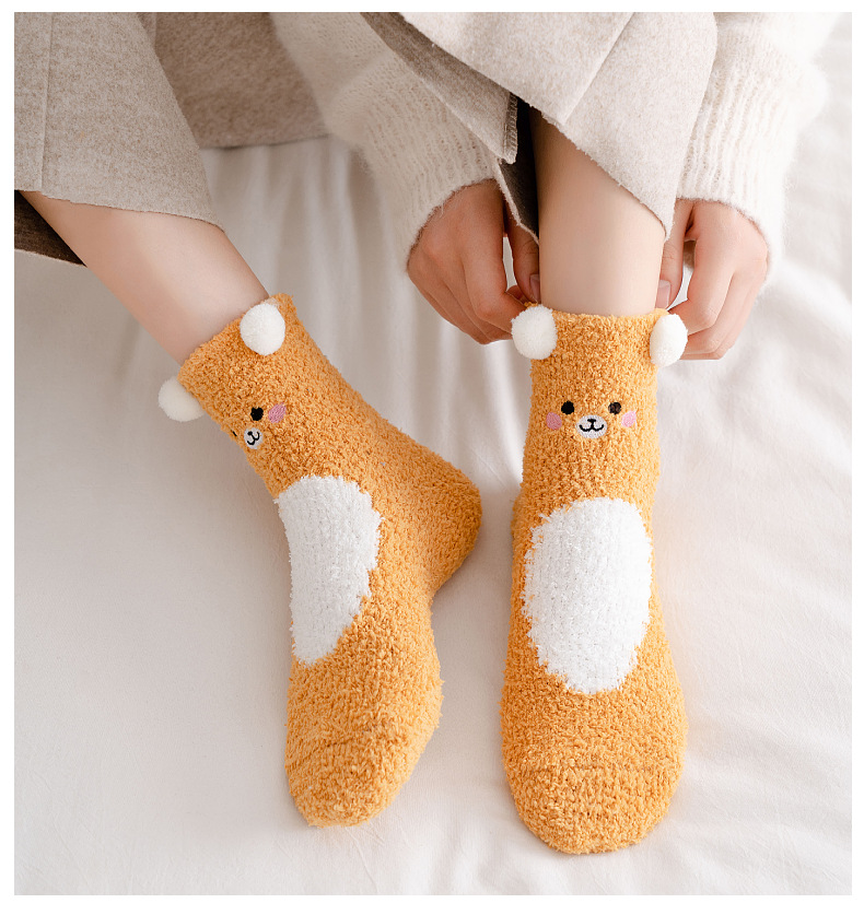 Women's Cute Cartoon Coral Fleece Ankle Socks display picture 1