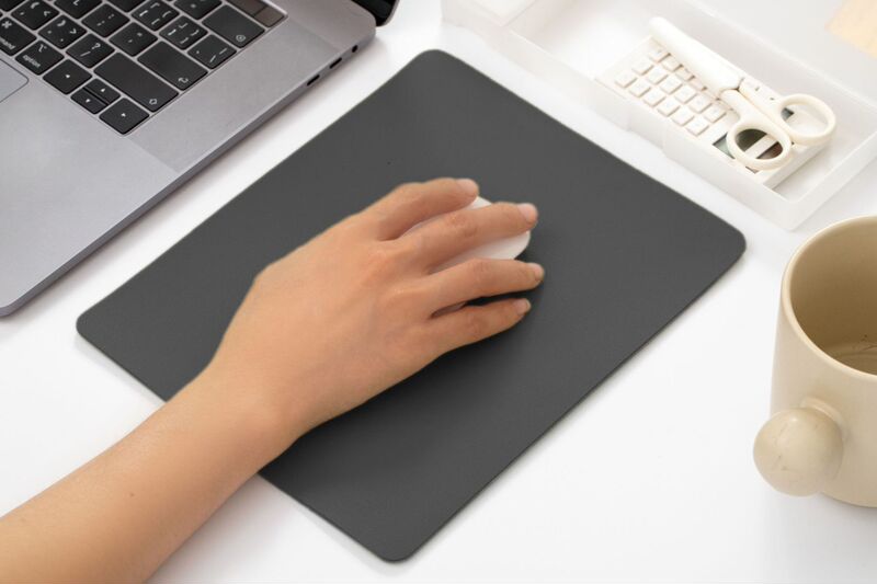 小さいサイズの革のマウスパッドの滑り止めの純色は簡単です。|undefined