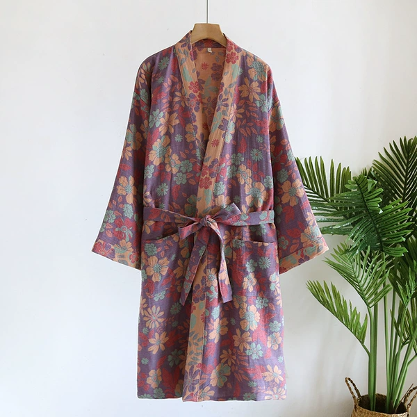 Yarn-dyed jacquard lace-up kimono robe with purple flowers