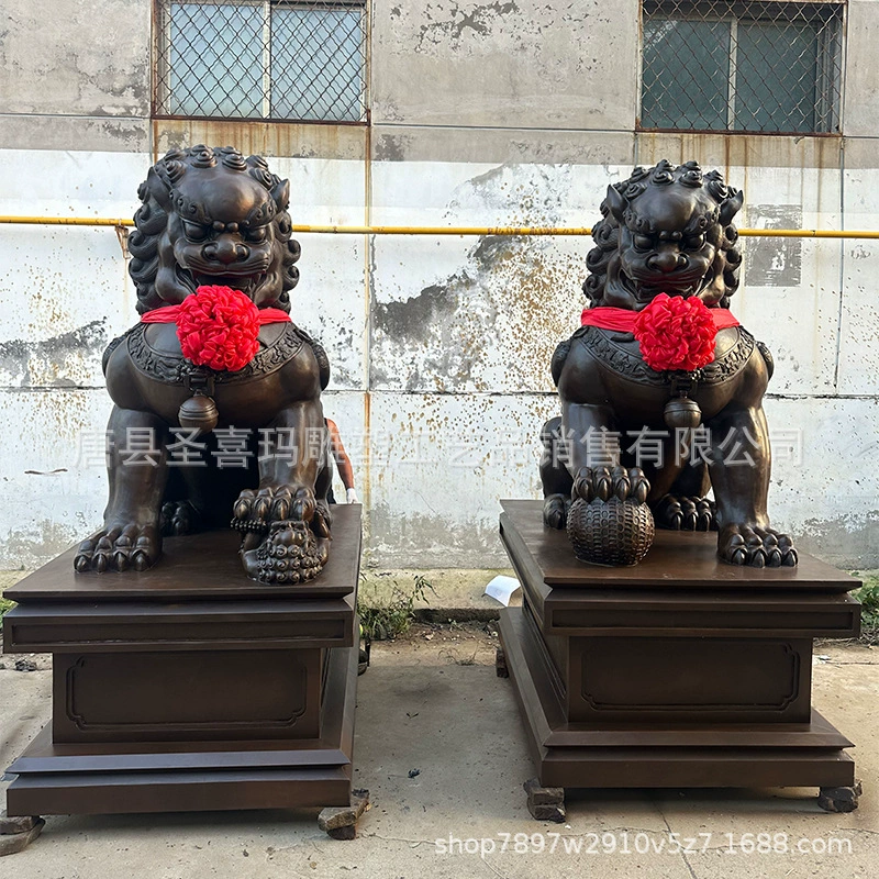 Литой медный лев Кирин Скульптура животных Пекин Дверный лев Пара медных львов литья компании