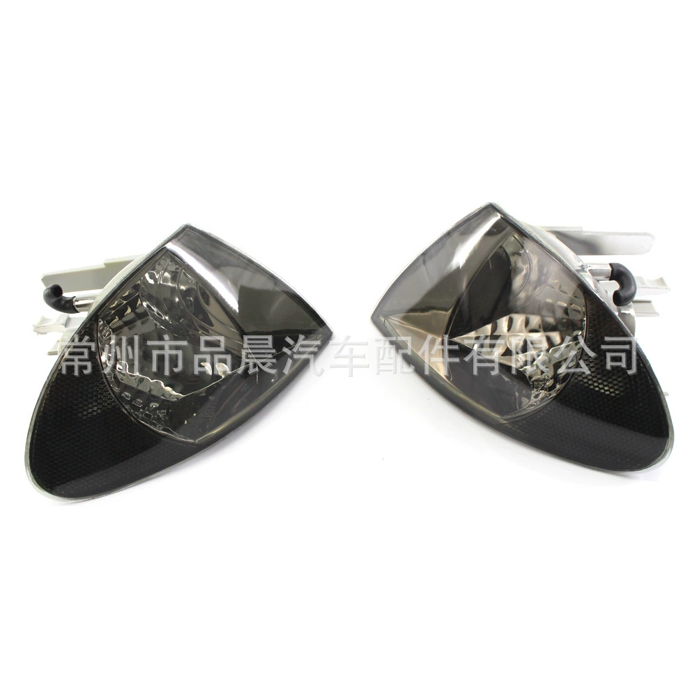 Suitable for BMW 3 Series E46 four-door version 98-01 headlight corner light turn light headlight side light signal light