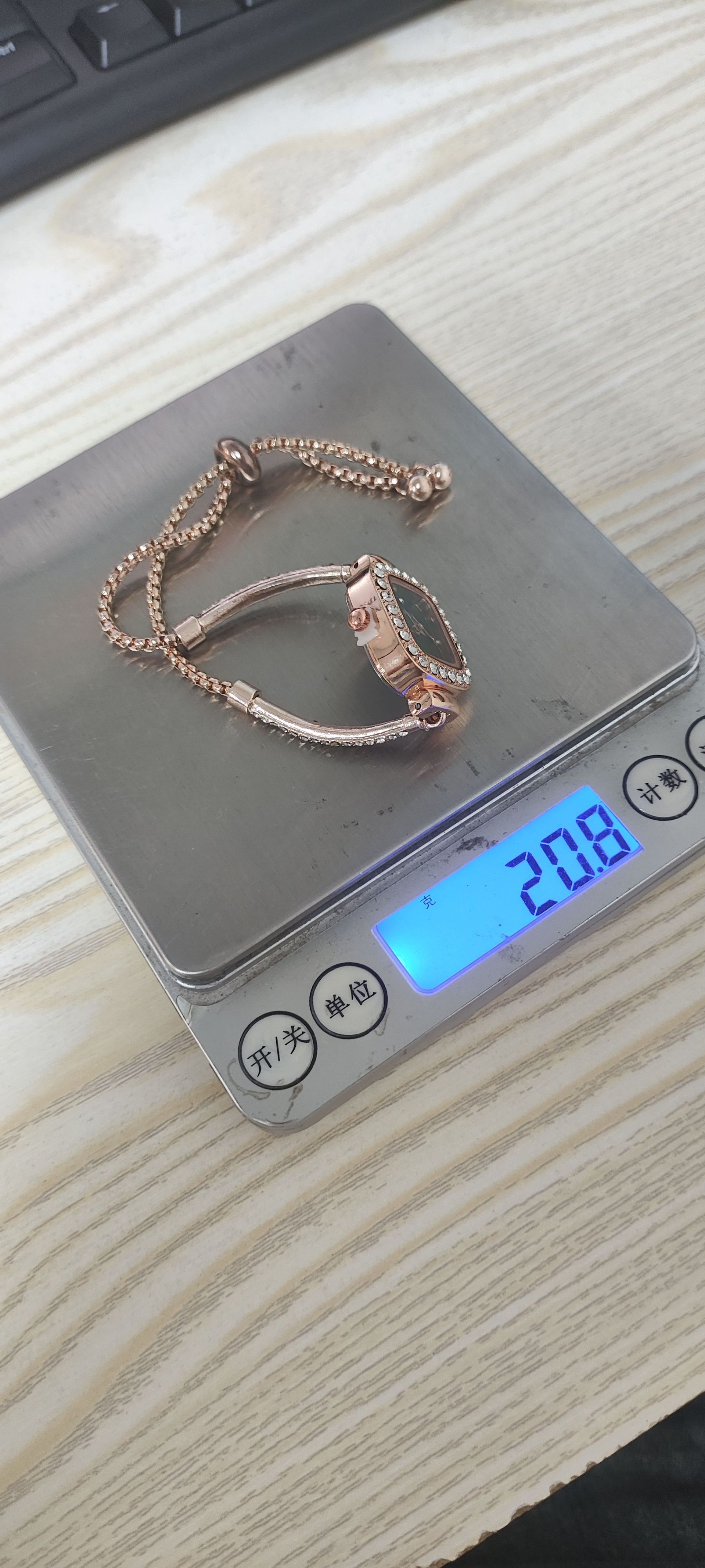 28g Weight Ordinary Glass Mirror Material Genuine Leather Strap Material Watch Classification Pointer Display Type Jewelry Buckle Buckle Style Rectangle Dial Shape Holiday, Banquet Occasion Quartz Movement Solid Color Pattern Women's Gender Elegant, Lady Style Elegant Lady Solid Color Jewelry Buckle Quartz Women's Watches 20