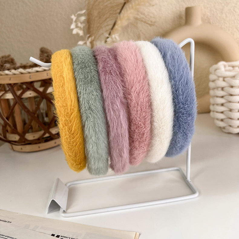 Autumn And Winter New Candy-colored Plush Headband display picture 1