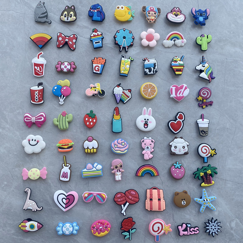 Zapatos de agujero zapatos de flores hebilla accesorios de DIY zapatos de agujero accesorios de decoración 50 traje al por mayor transfronterizo en stock