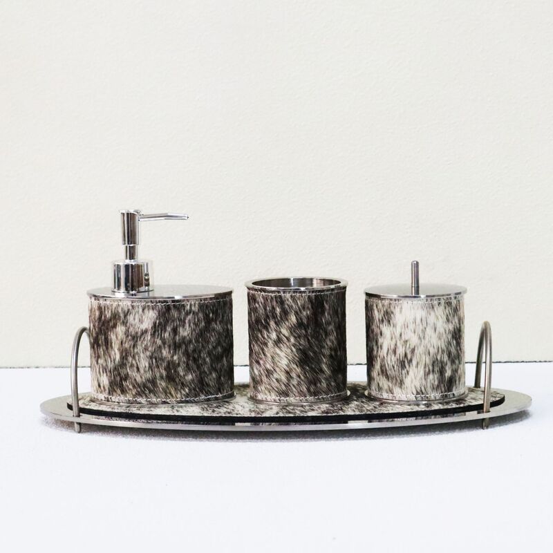 Modern Accessible Luxury Simple Stainless Steel Natural Horse Hair Bathroom Combination Classy House Soap Dispenser Decoration