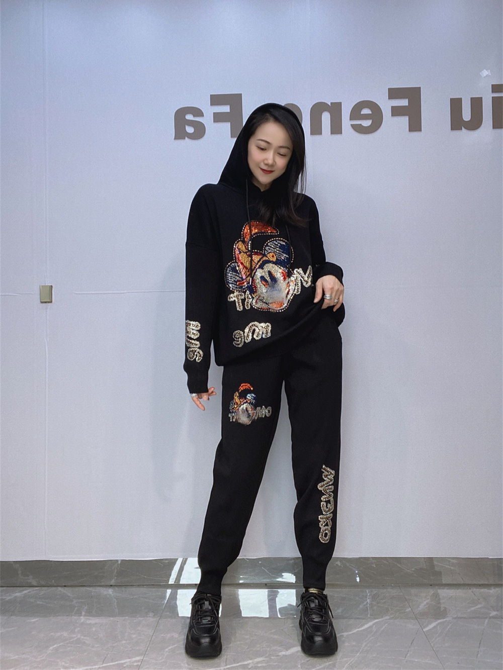 Traje casual con capucha para mujer, primavera y otoño, suéter de punto con diamantes, top de manga larga, talla grande, conjunto completo de pantalones corsés, traje de dos piezas image 3
