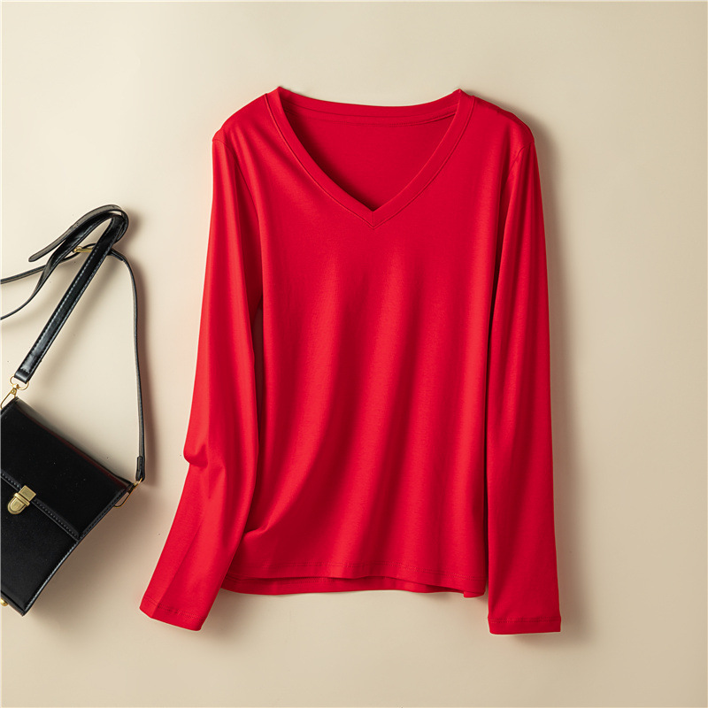 로즈 레드 브이넥