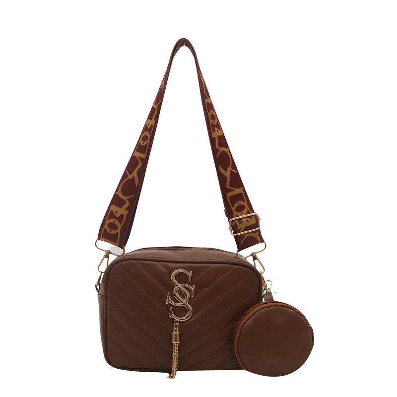 2025 primavera y verano nueva personalidad de moda bolso de niño hermoso casual simple bolso de mensajero textura estilo occidental bolso cuadrado pequeño de un solo hombro