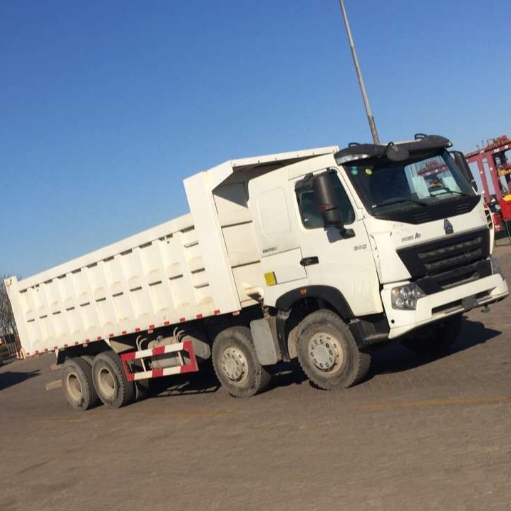 新车出口8x4中国重汽豪沃A7自卸车出口车18953179839