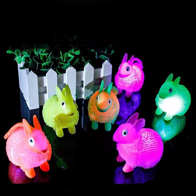 Boden schub quelle Kaninchen leuchtende haarige Ball Kinder blitz entlftung Spielzeug Hgelball Kaninchen kreativer Nacht marktpicture1