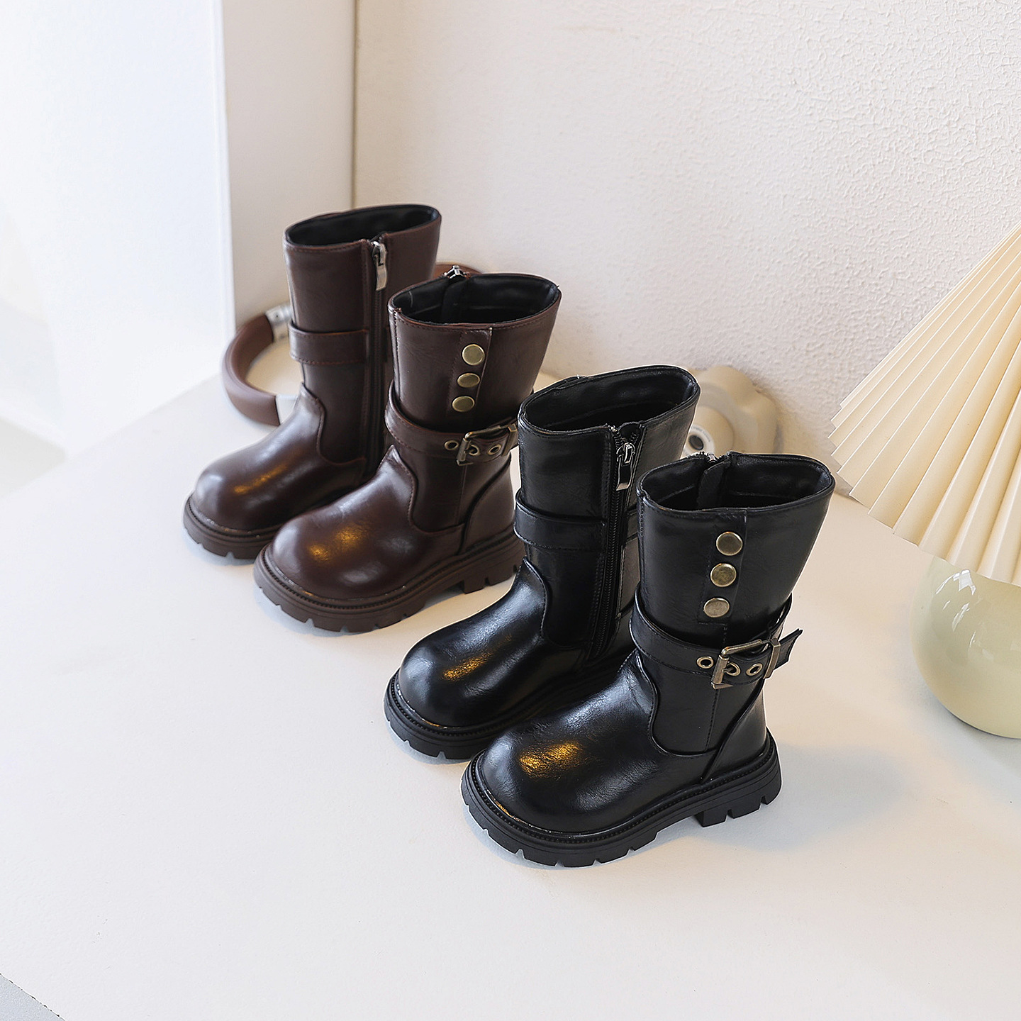 Women's and girls' fashionable autumn and winter leather boots, 2026 new mid-calf Martin boots, mid-heel, soft-soled, soft-faced, long-tube Martin boots
