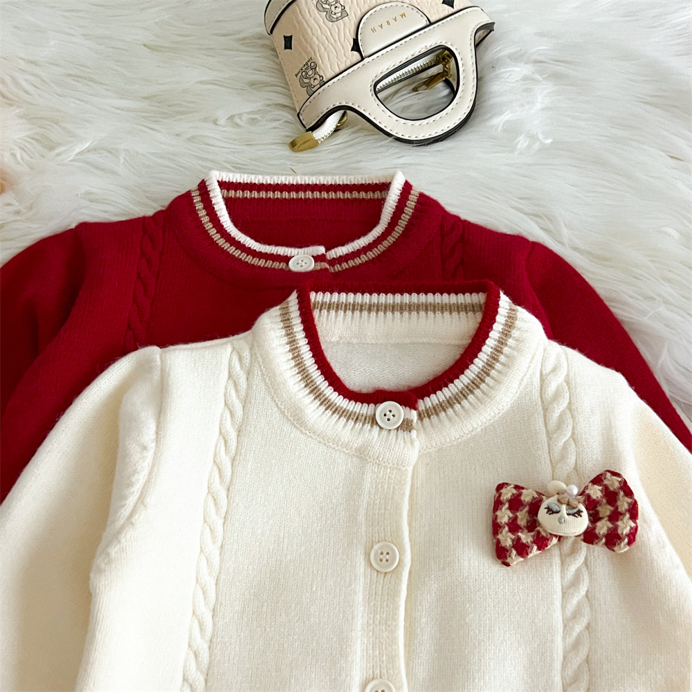 2024 Herbst/Winter Mädchenpullover Baby Neujahrskleidung, Western-Stil Kleiderset, Kinder gestricktes zweiteiliges Set_voghion.com