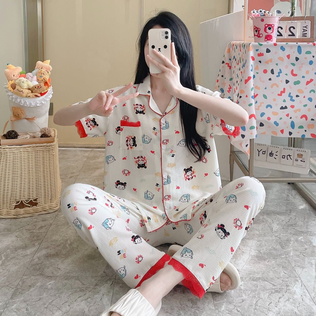 Pijamas al por mayor transfronterizos de primavera y verano espuma impresa cinta de encaje de manga corta pantalones largos de dibujos animados ropa de hogar