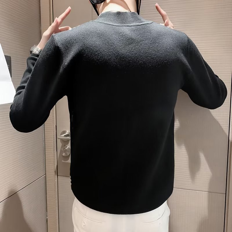 Retro fashionable knitted demi-season sweater