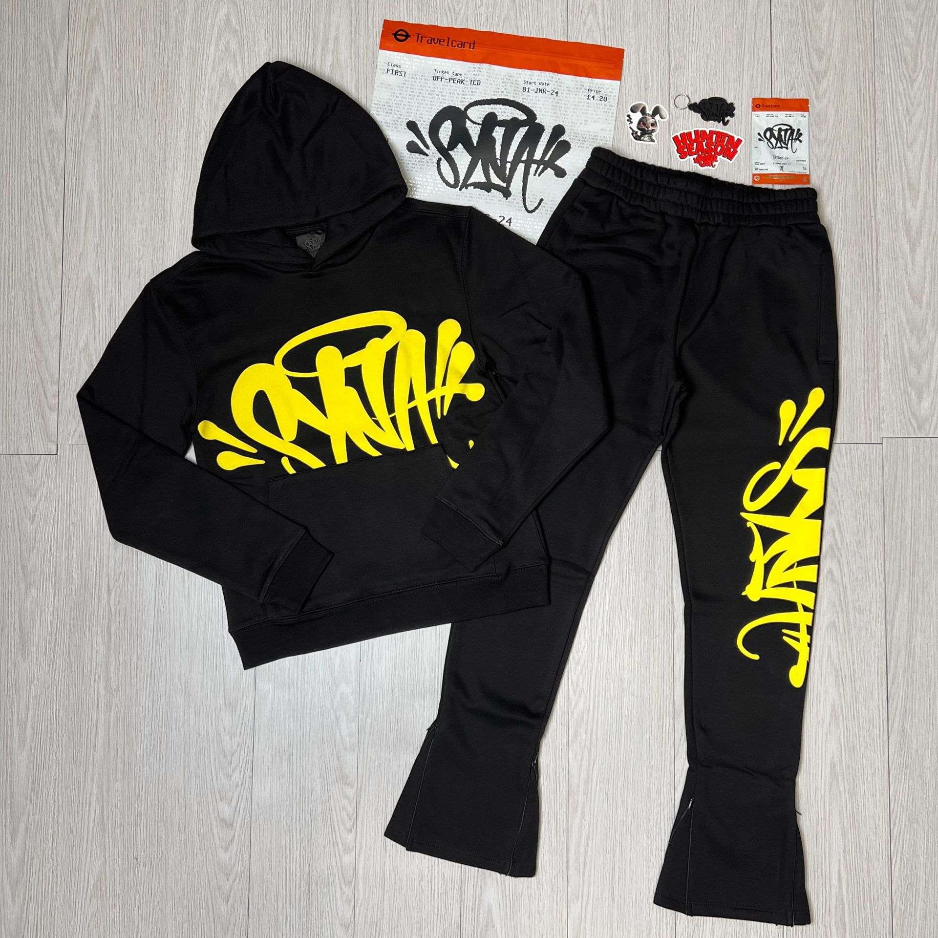 Traje negro 14 (accesorios + bolso)