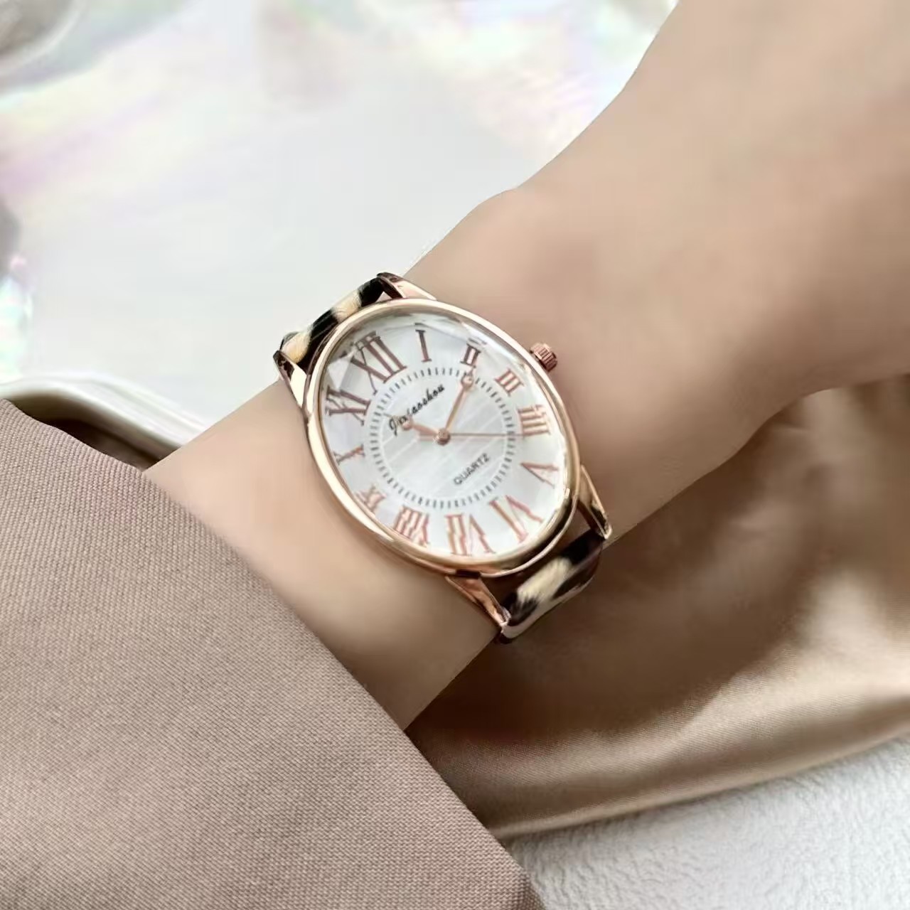 Reloj ovalado S1370B