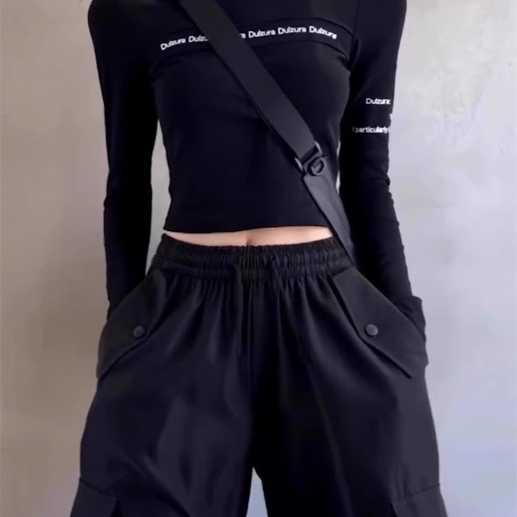 【260グラム綿モーデール】甘いギャルの短い上着冬の女性のアメリカの黒い中に肩の長袖のtシャツを掛けます。|undefined