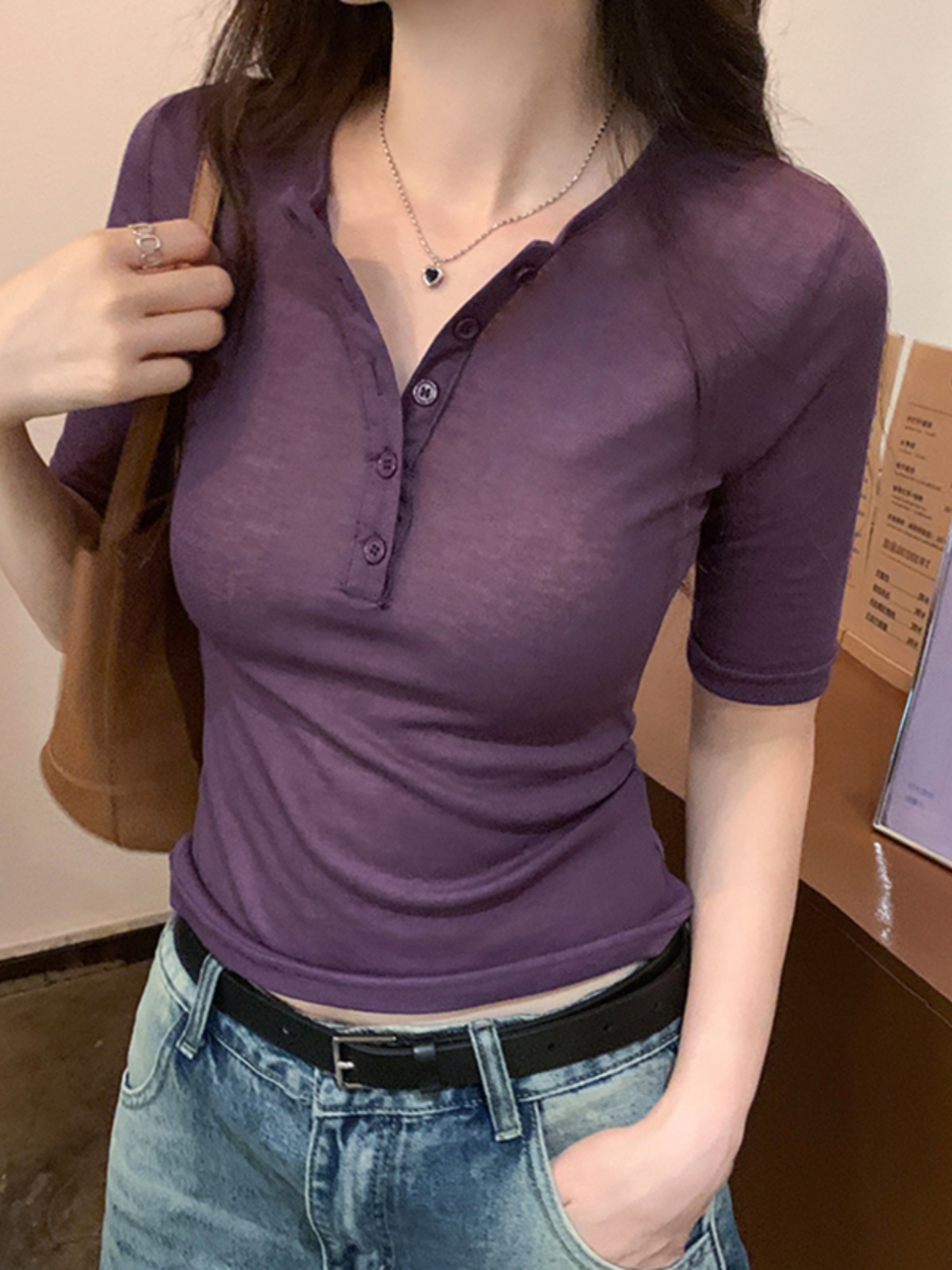 紫色V领短袖t恤女装夏季2025新款欧货修身针织高级感半袖短款上衣