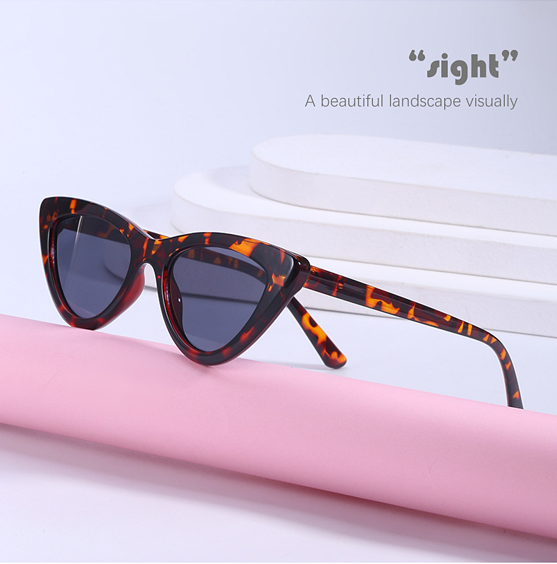 Fashion Small Frame Cat Eye Sunglasses Wholesale display picture 16