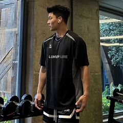 アメリカンスポーツバスケットボールシューティングスーツ、速乾性半袖ランニングトレーニングスーツ、男性と女性用 33