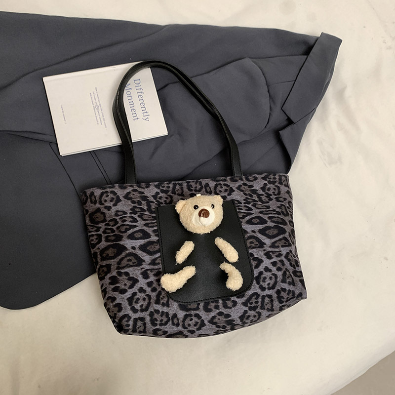 Bolsas de lona populares de este año para mujeres de gran capacidad 2024 nuevo otoño y invierno versátil bolsa de compras de hombro casuales bolsa especial